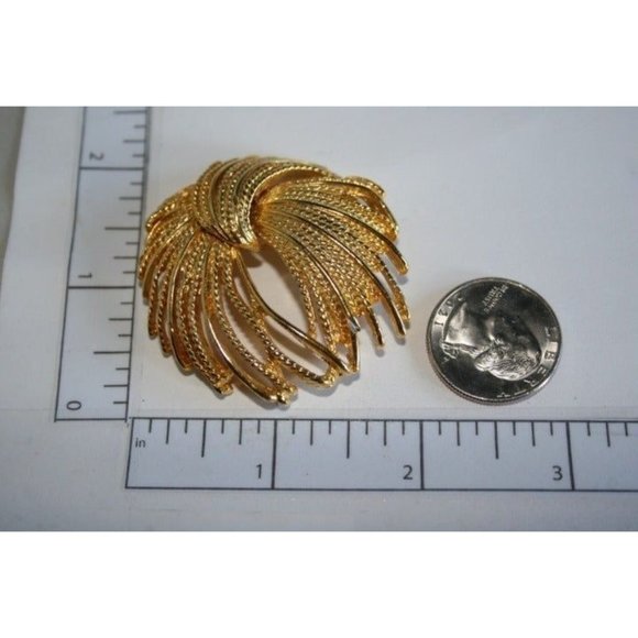 Vintage 1970's Textured Brushed Gold Tone Brooch Pin Costume Estate Jewelry - Picture 7 of 8